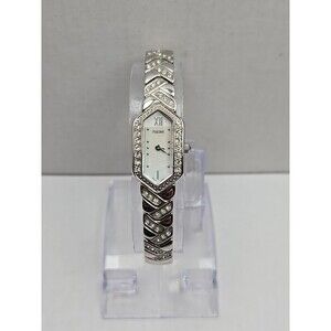 Pulsar 1N00 X204 Ladies Hexagon Crystal Accent MOP Dial Quartz Watch New Battery